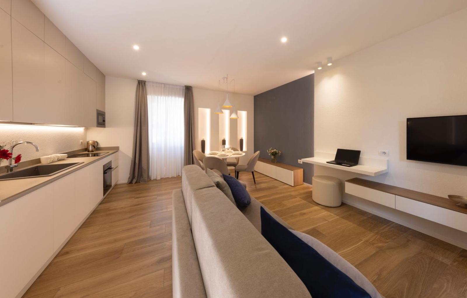 Residence Casa Coppa Appartamento Maple โอเมญา ภายนอก รูปภาพ